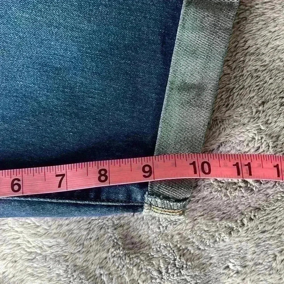 Levi’s Bermuda Short Dark Wash Size 30 - Picture 5 of 9